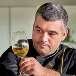 Chef Tiago Velez