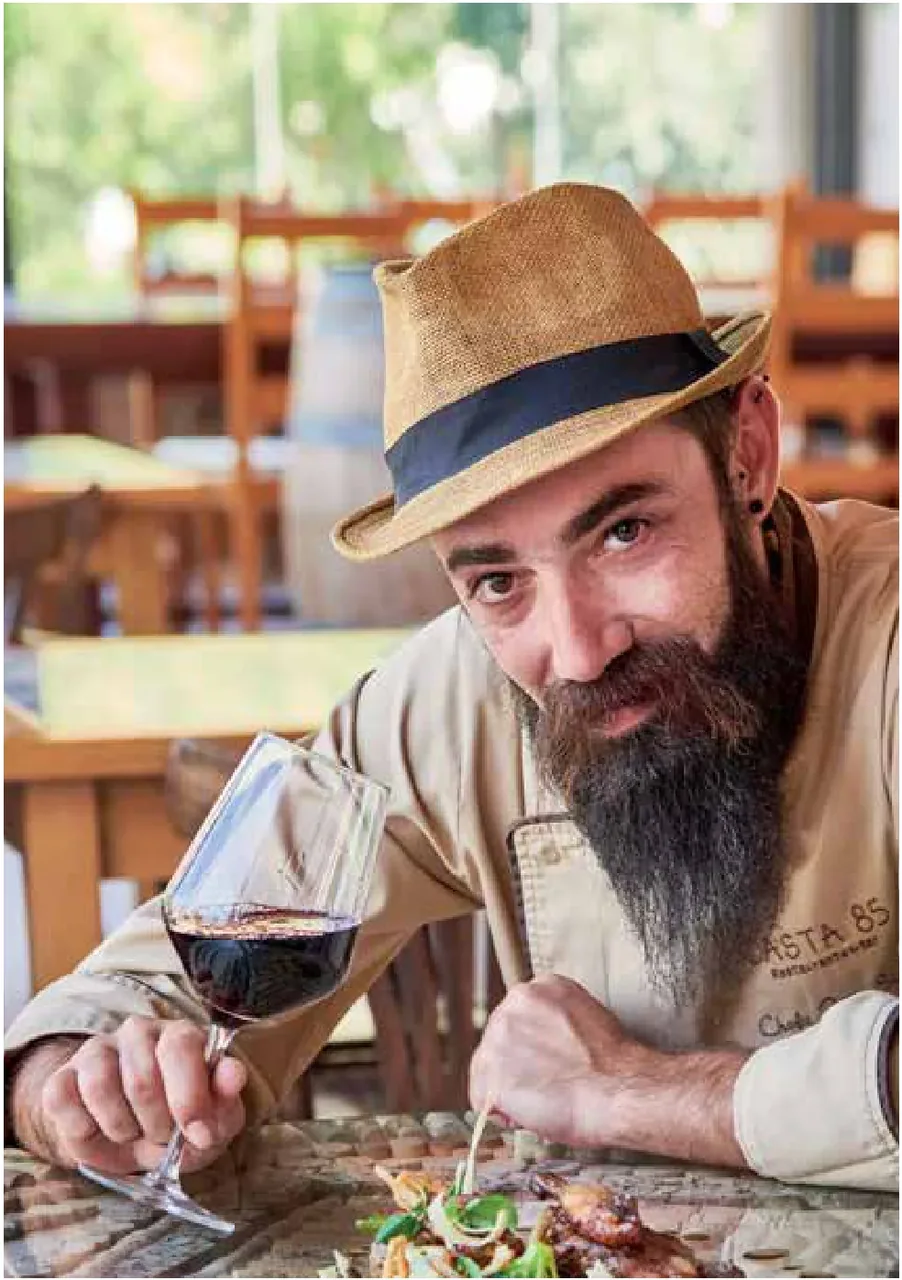 Faisão na frigideira com “tarte” de cogumelos, foie gras e legumes da horta — João Simões