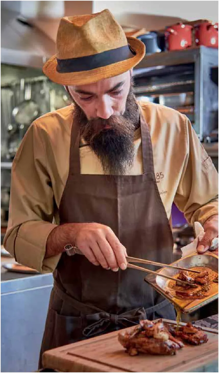 Faisão na frigideira com “tarte” de cogumelos, foie gras e legumes da horta — João Simões