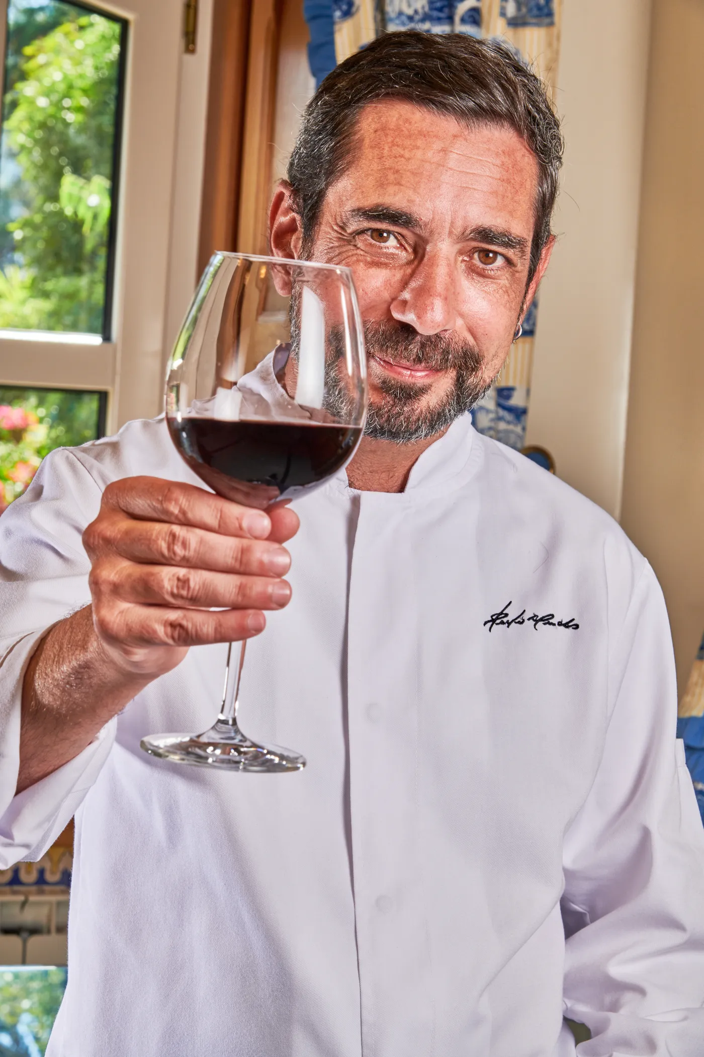 Pedro Mendes — Lombinho de borrego, pó de trufa e legumes saloios