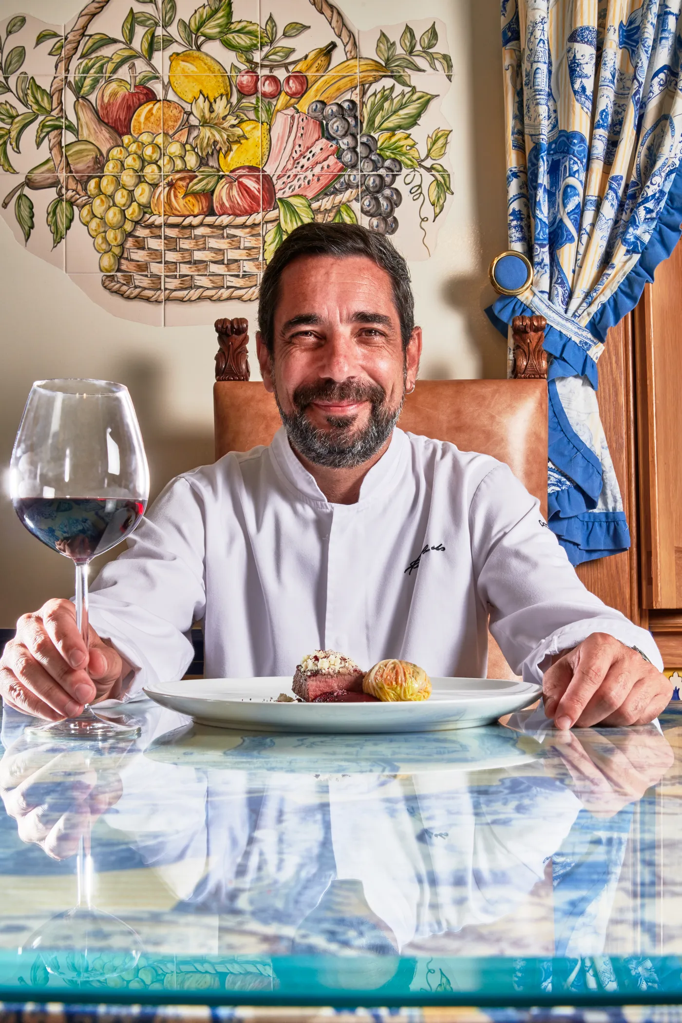 Pedro Mendes — Lombinho de borrego, pó de trufa e legumes saloios