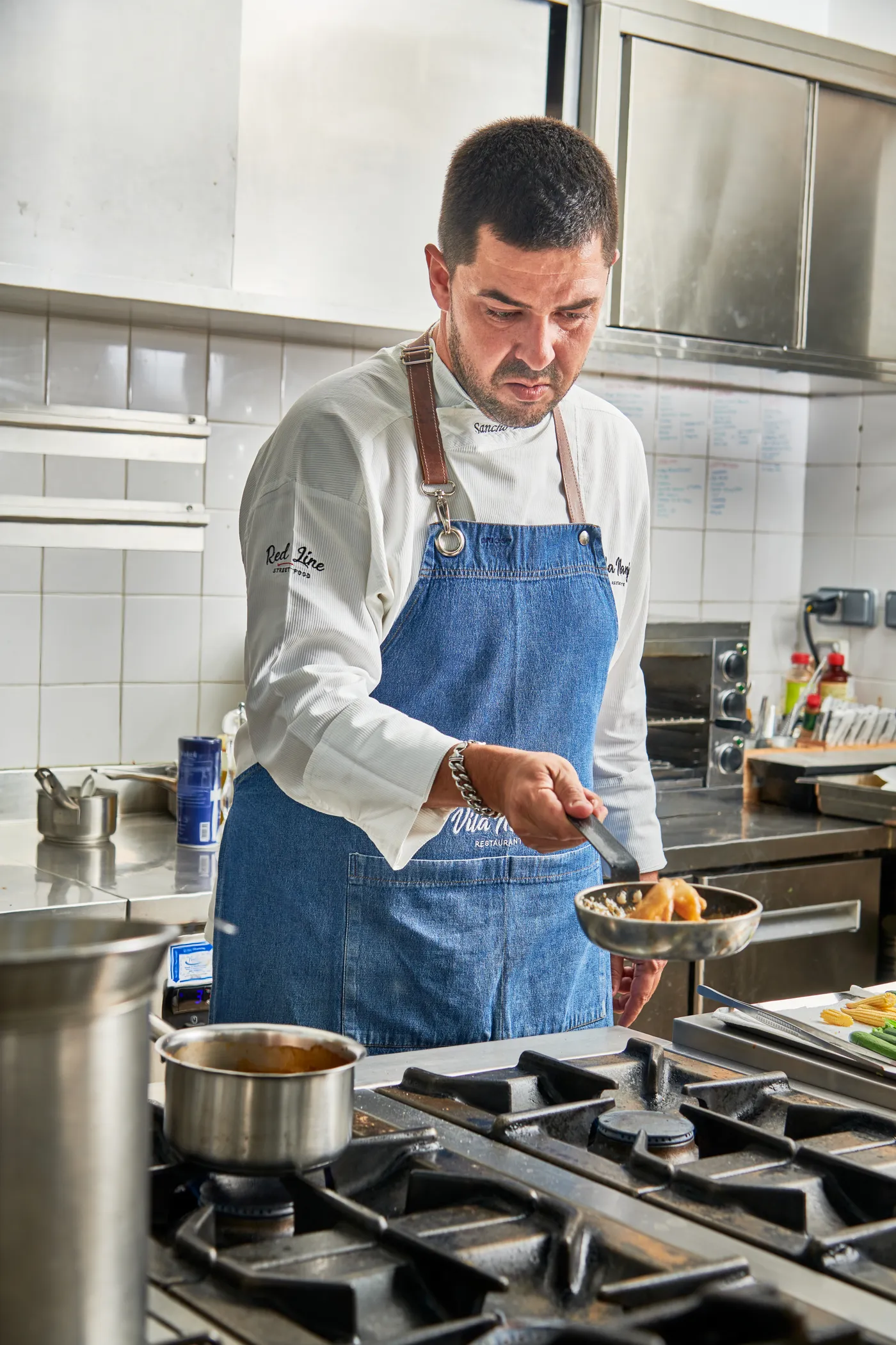 Sancho Esteves — Wellington de cabrito com texturas de pera Rocha e legumes baby