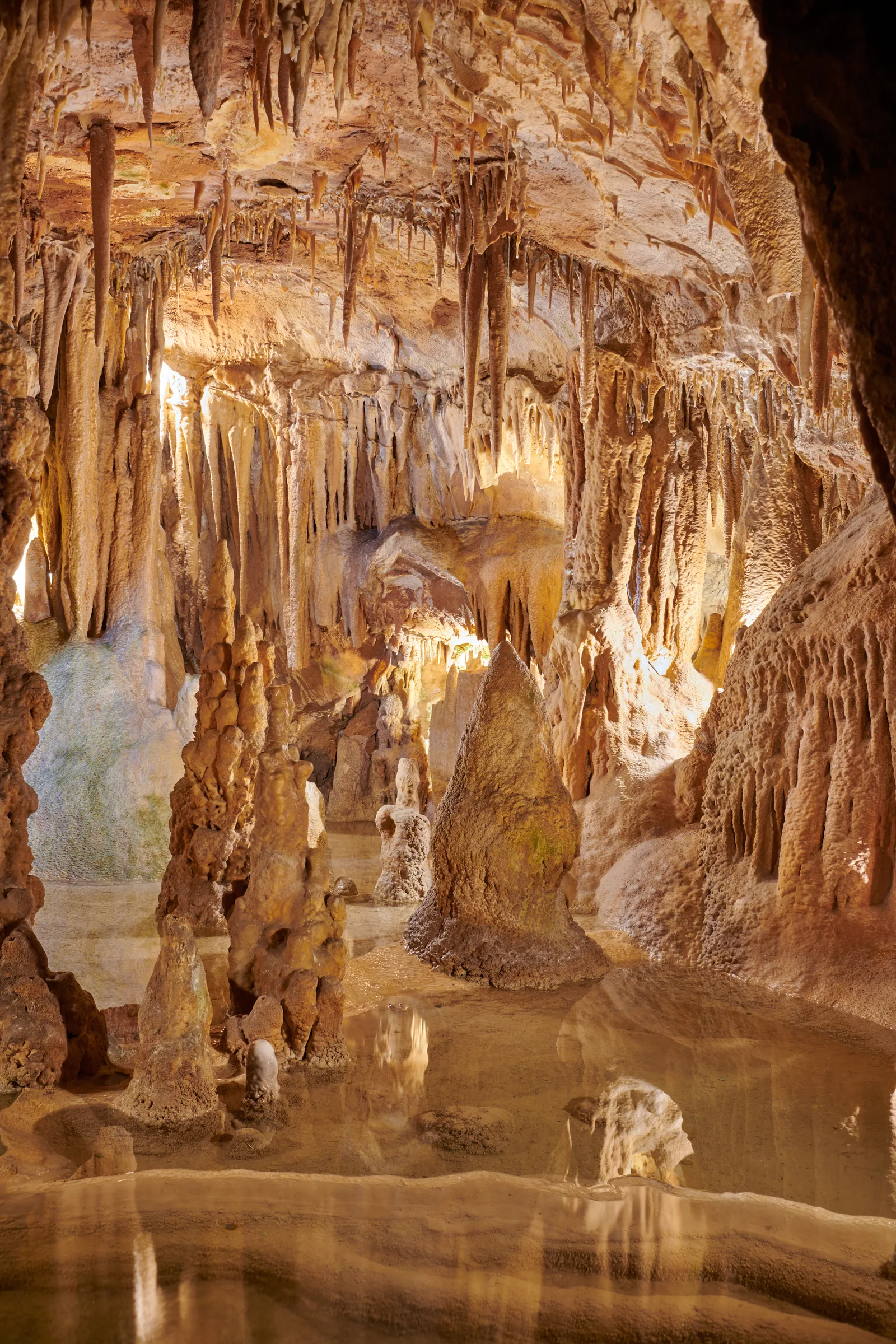 Gruta de Alvados — Porto de Mós