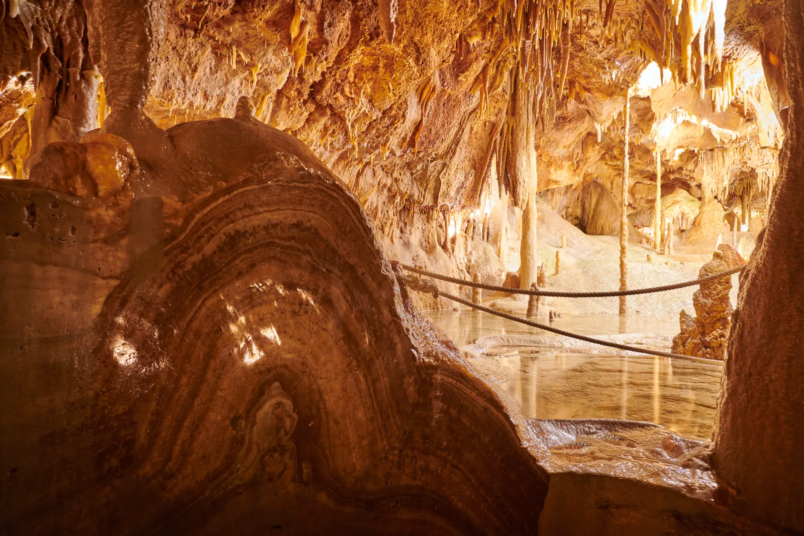 Gruta de Alvados