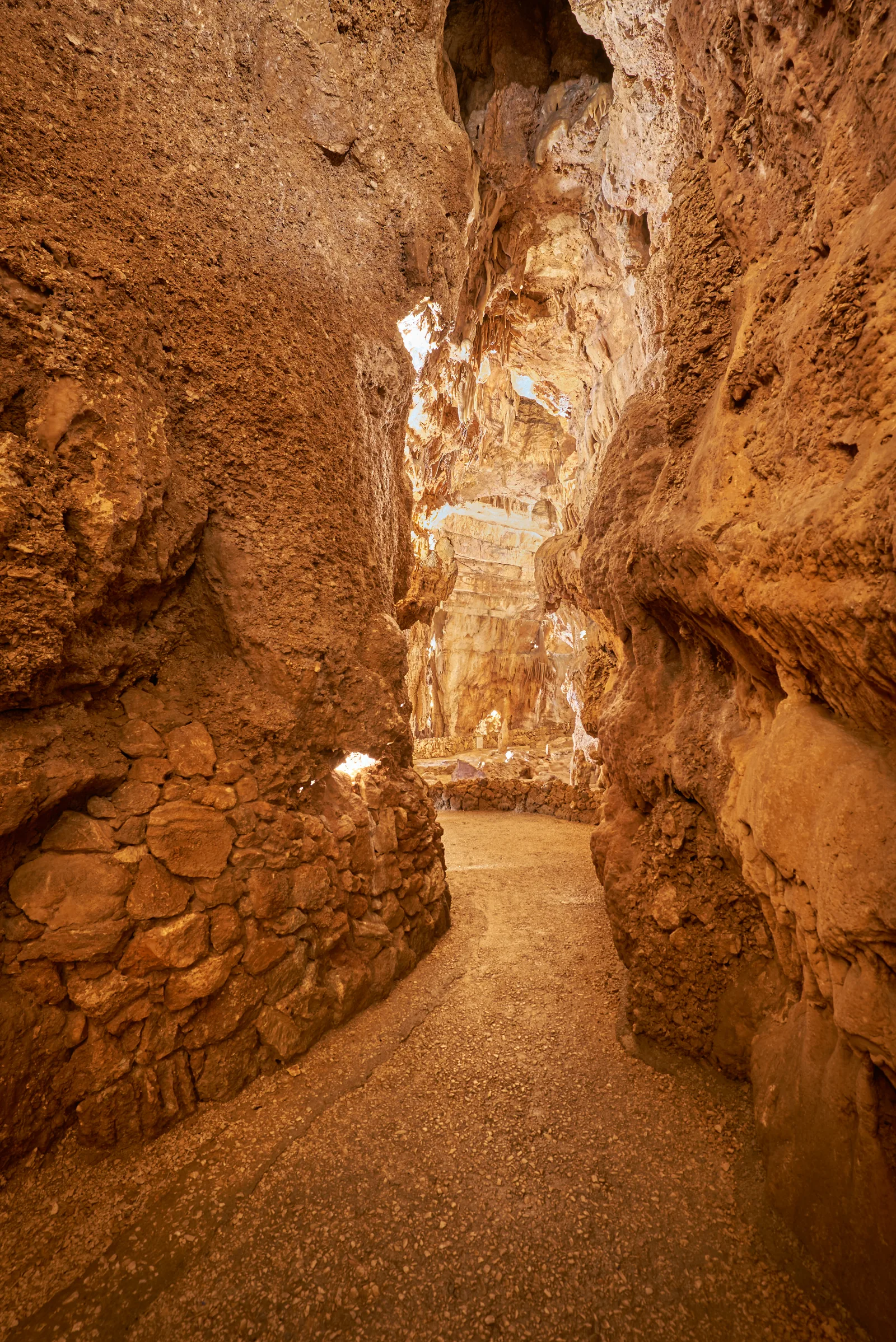 Gruta de Alvados — Porto de Mós