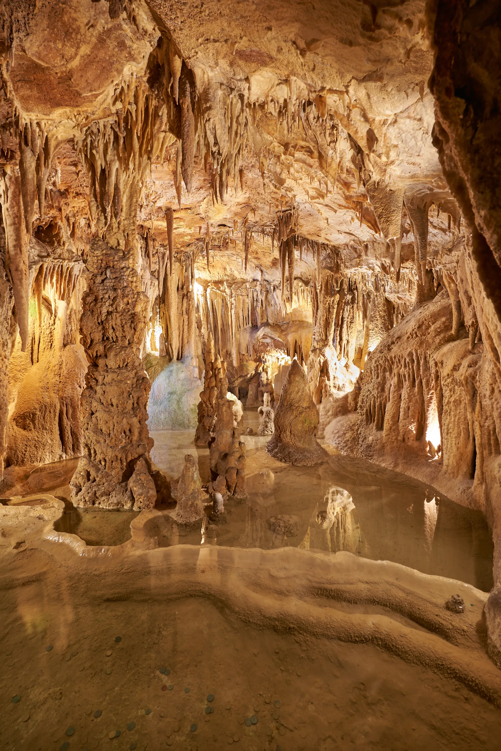 Gruta de Alvados — Porto de Mós