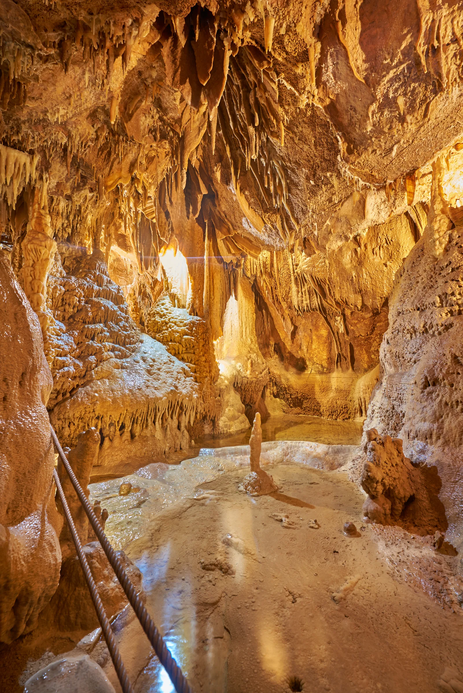 Gruta de Alvados — Porto de Mós
