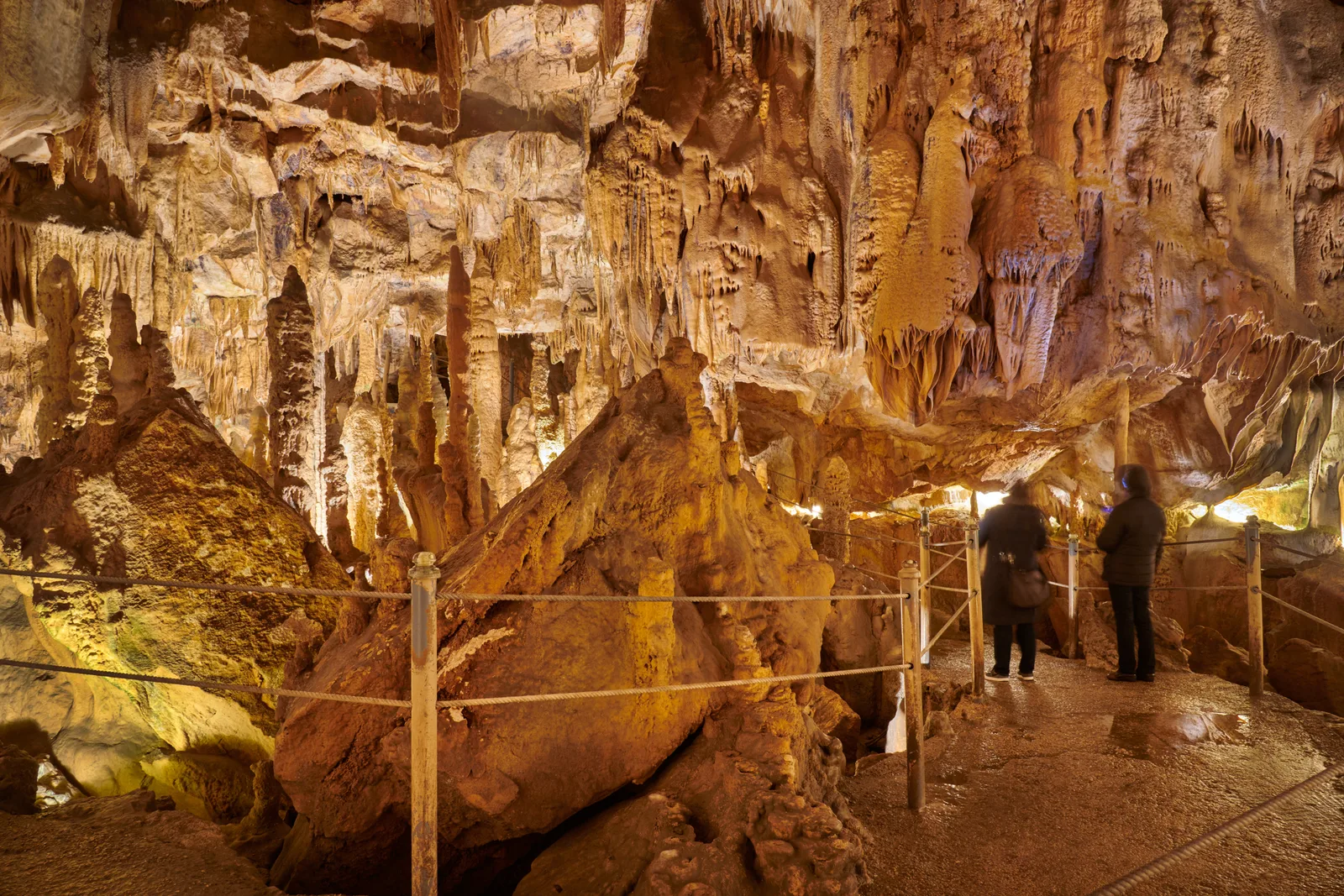 Gruta de Santo António — Porto de Mós
