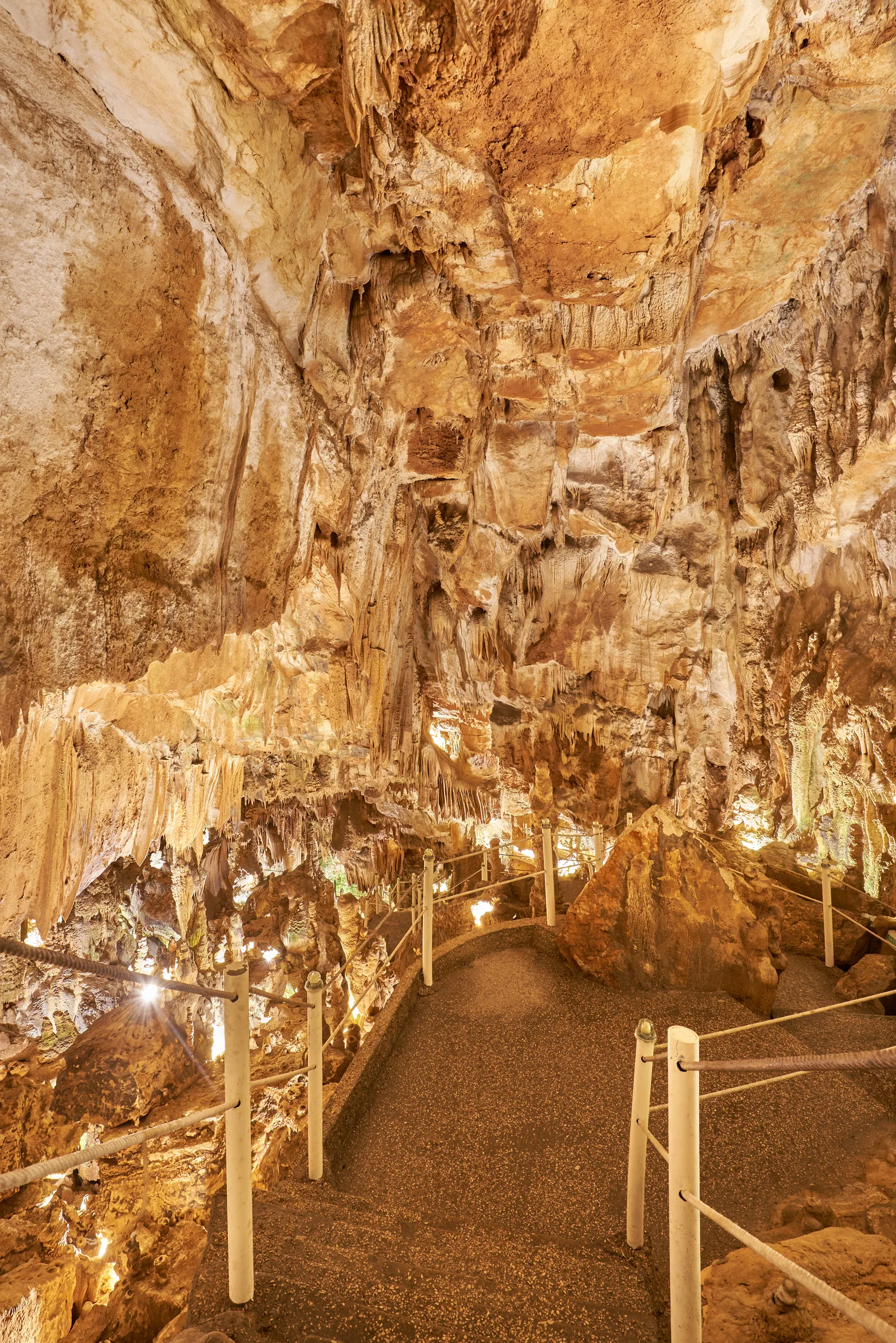 Gruta de Santo António — Porto de Mós