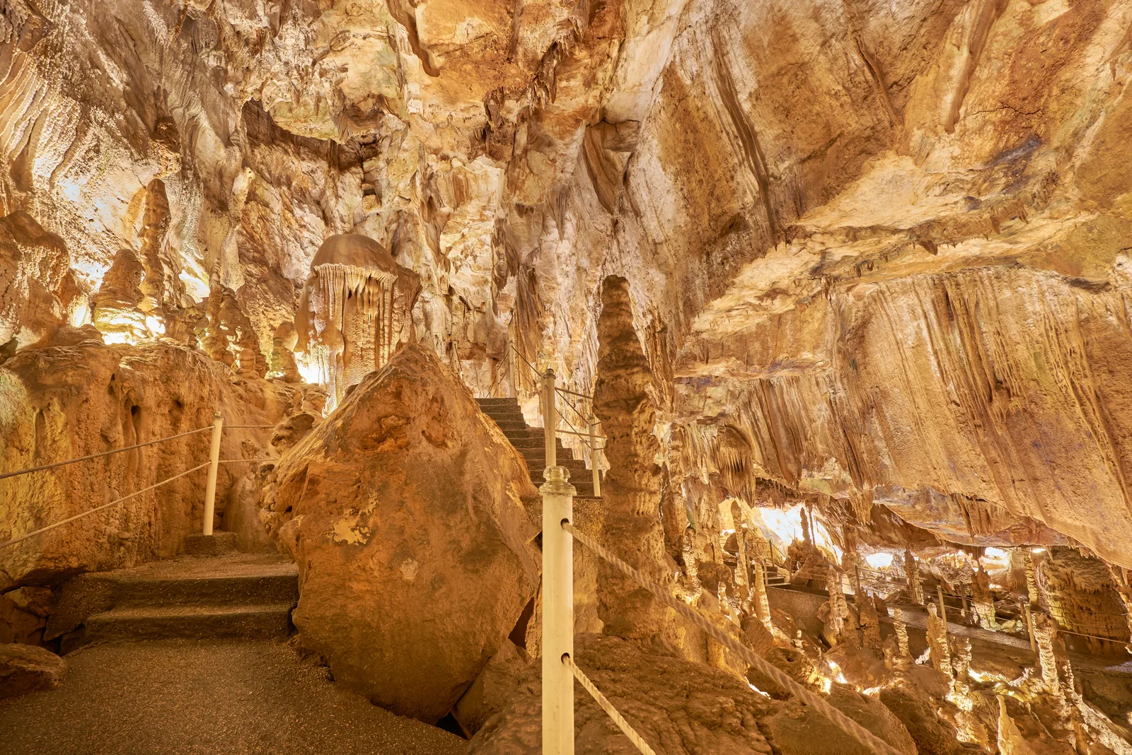 Gruta de Santo António — Porto de Mós